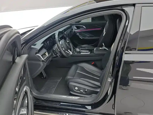 Hongqi H6 — Фото автомобиля 9
