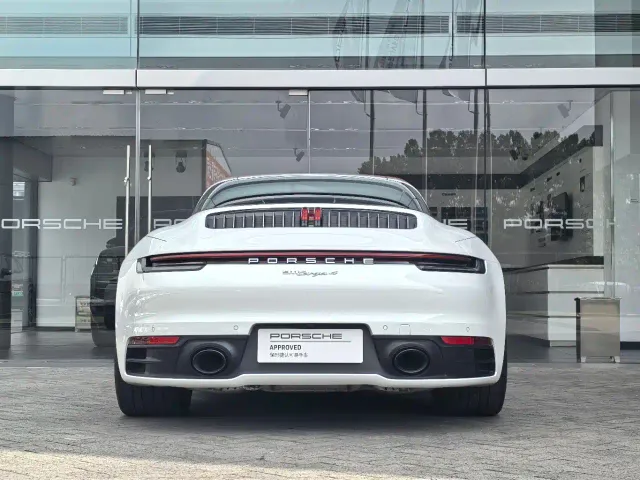 Porsche 911 — Фото автомобиля 9