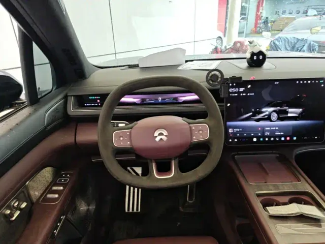 NIO NIO ES8 2025 Base Model — Фото автомобиля 10