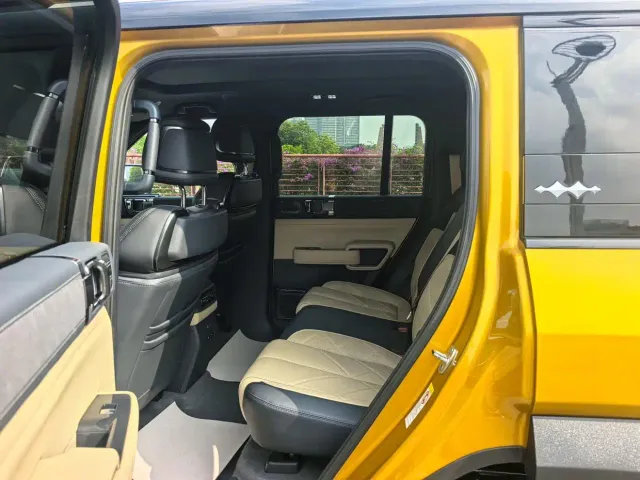 BYD FangChengBao Leopard 5 — Фото автомобиля 12