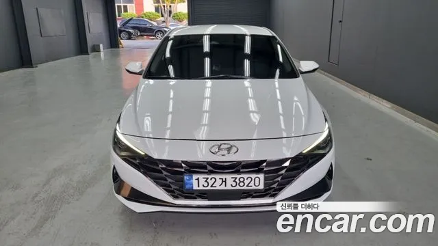 Hyundai Avante CN7 — Фото автомобиля 3
