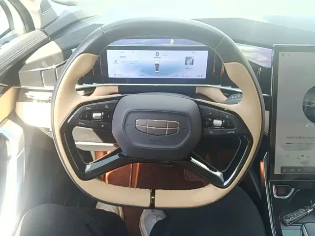 Geely Boyue L — Фото автомобиля 10