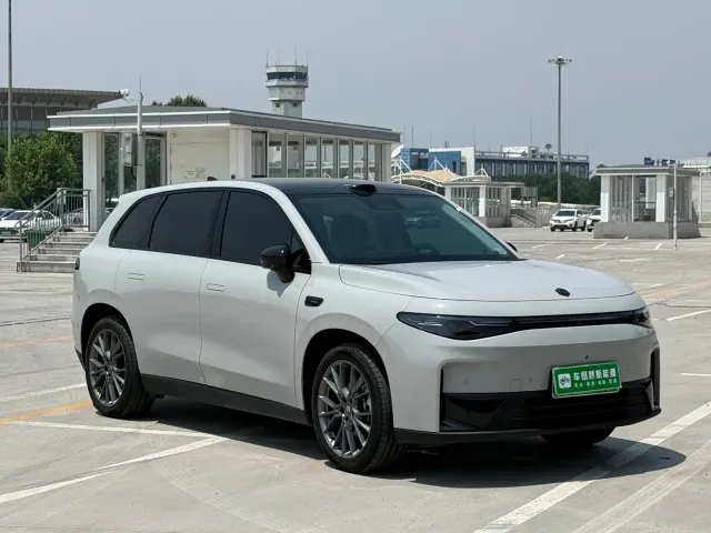 Leapmotor C10 — Фото автомобиля 3