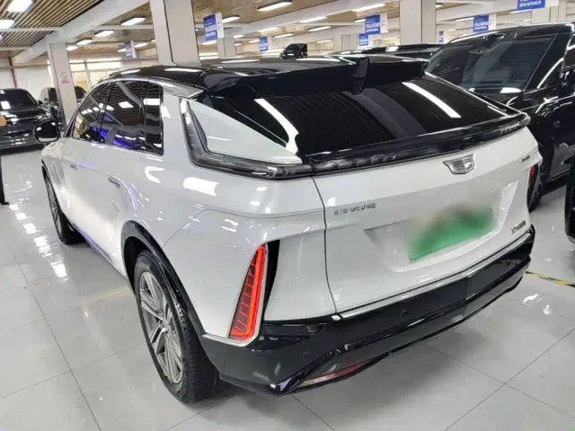 Cadillac Lyriq — Фото автомобиля 4