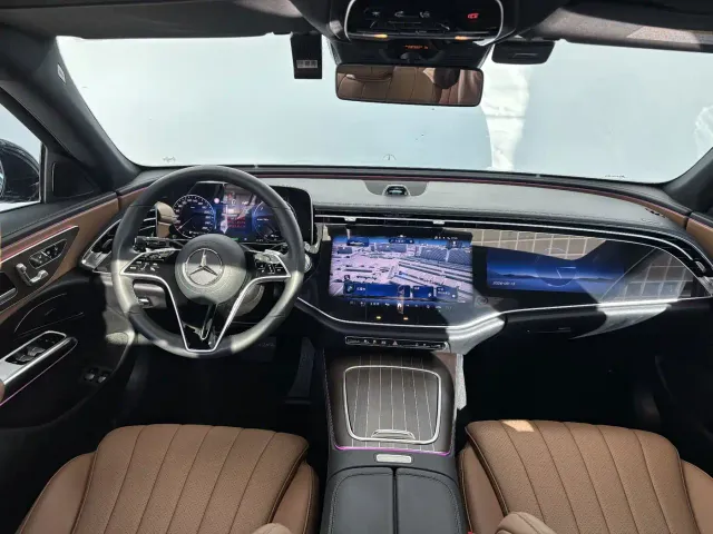 Mercedes-Benz E-Class — Фото автомобиля 13