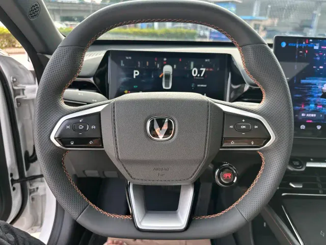 Changan UNI-V — Фото автомобиля 16
