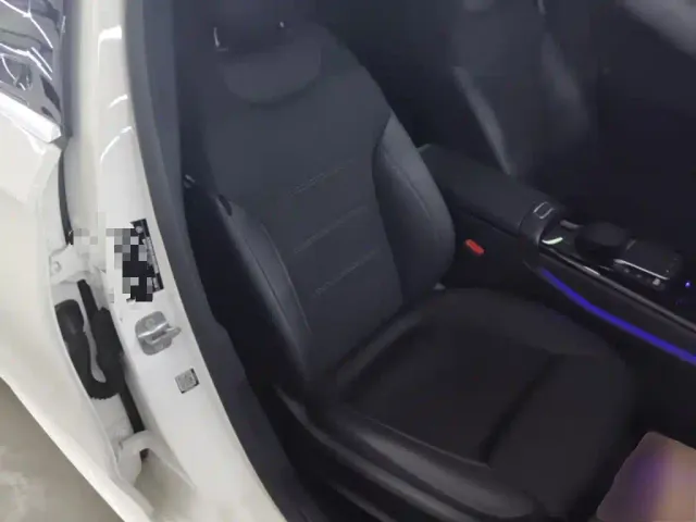 Mercedes-Benz A-Class — Фото автомобиля 24