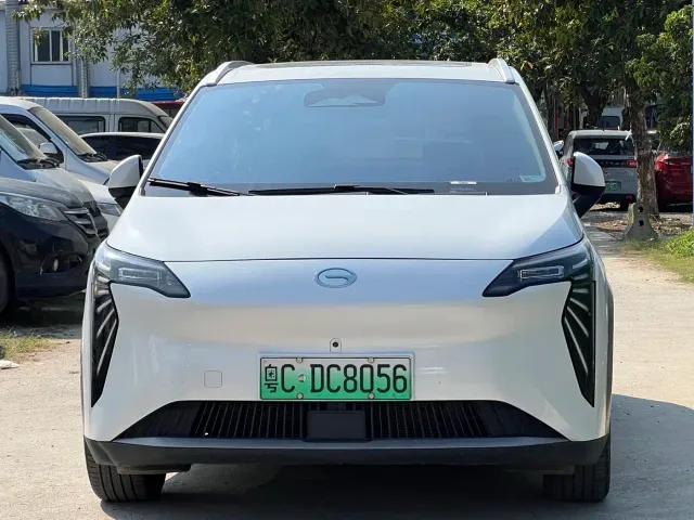 GAC Aion Y — Фото автомобиля 2
