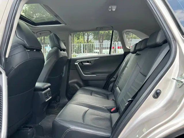 Toyota Wildlander — Фото автомобиля 21