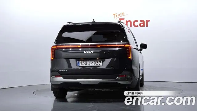 Kia Carnival 4th Gen — Фото автомобиля 4