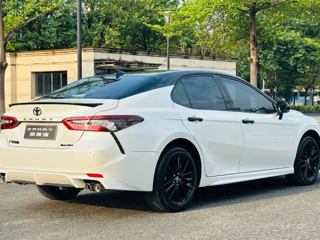 Toyota Camry — Фото автомобиля 4