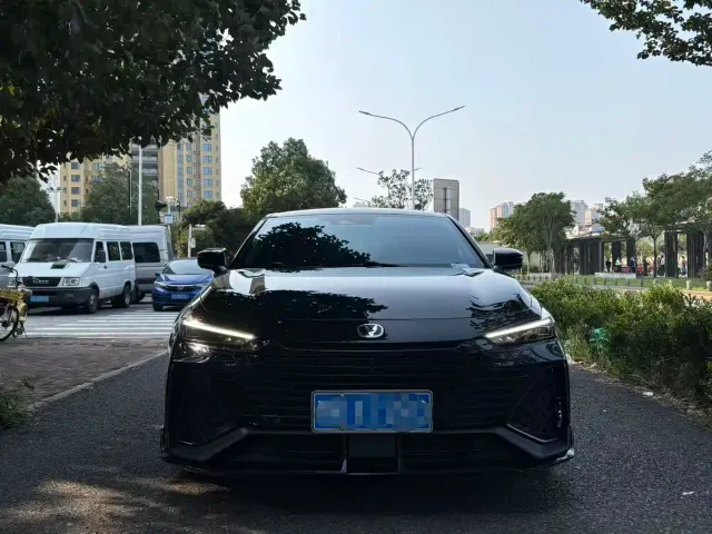 Changan UNI-V — Фото автомобиля 2