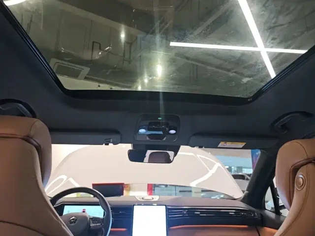 Nio ES6 — Фото автомобиля 17