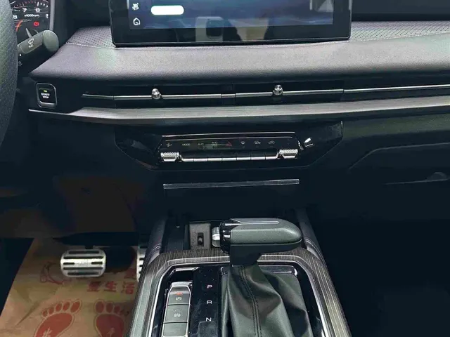 Wuling Jiachen — Фото автомобиля 11