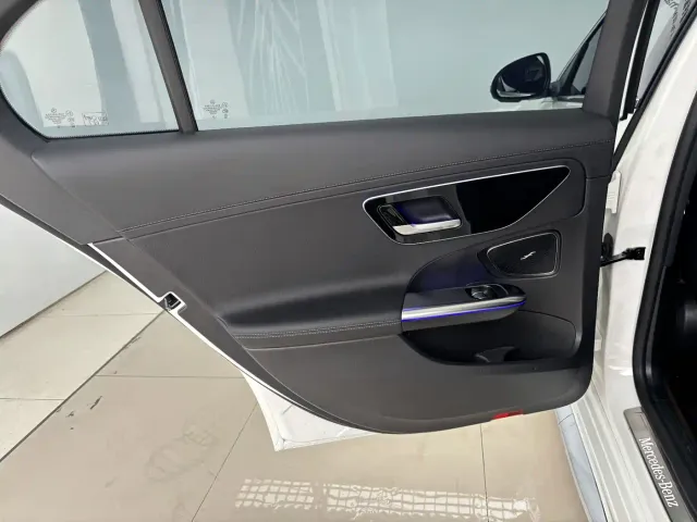 Mercedes-Benz C-Class — Фото автомобиля 20