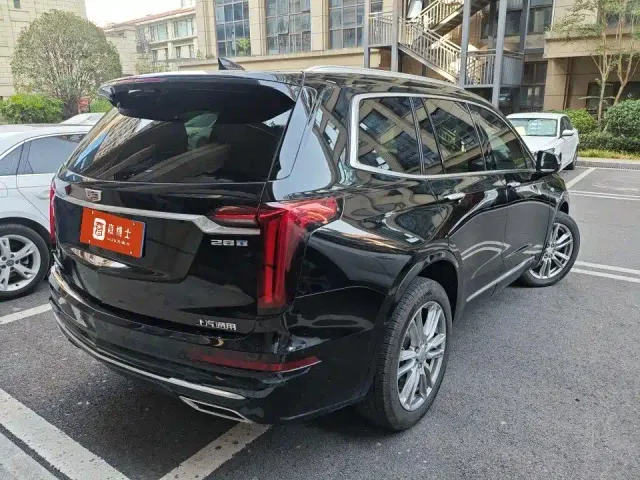 Cadillac XT6 — Фото автомобиля 9