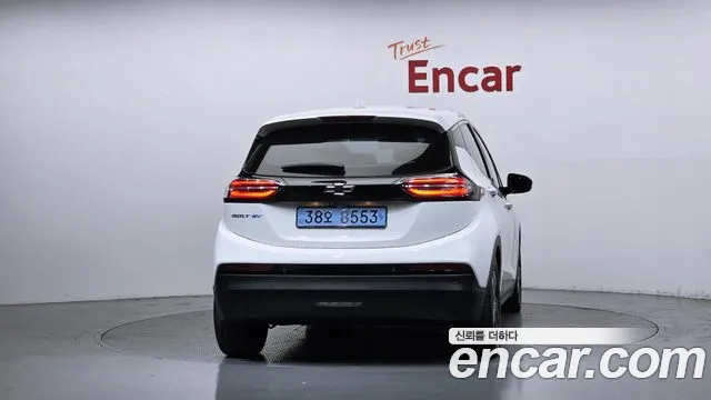 Chevrolet Bolt EV — Фото автомобиля 4