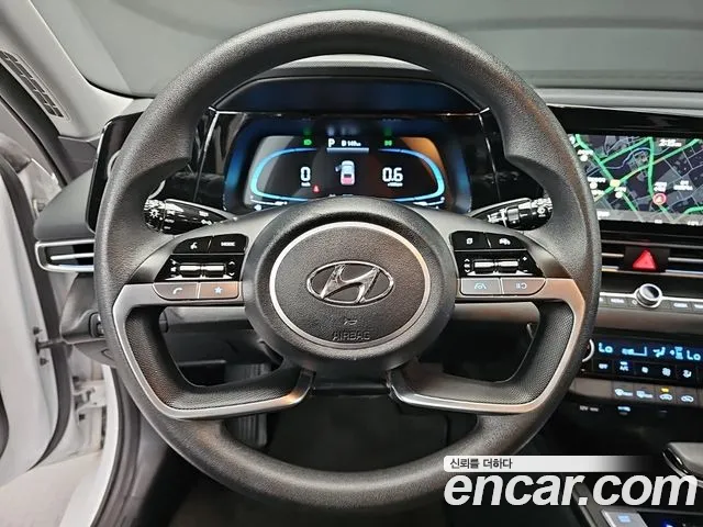 Hyundai AVANTE Новый Avante (CN7) — Фото автомобиля 9