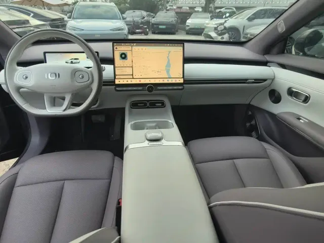 Changan Qiyuan A06 — Фото автомобиля 5