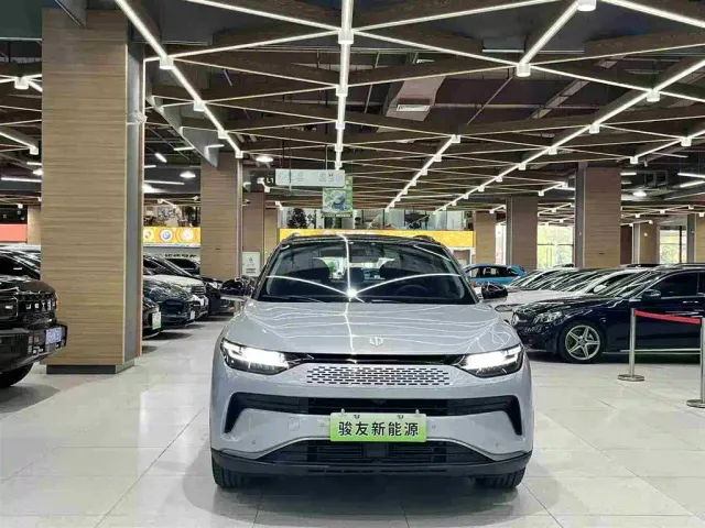 Leapmotor C11 — Фото автомобиля 3