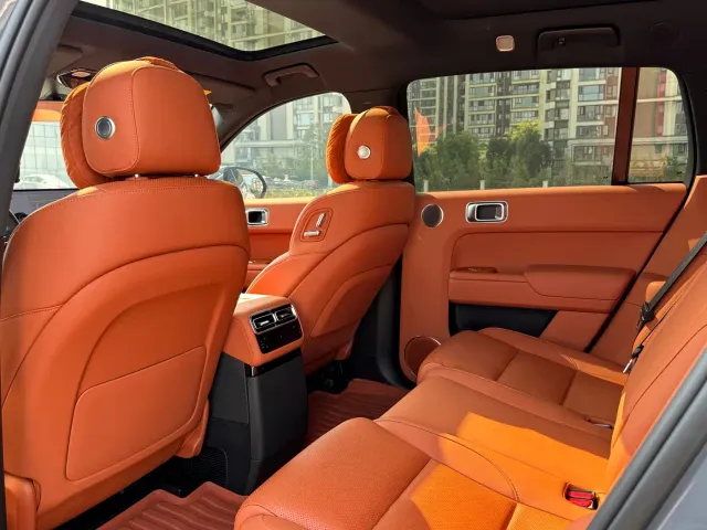 Li Auto L7 — Фото автомобиля 7