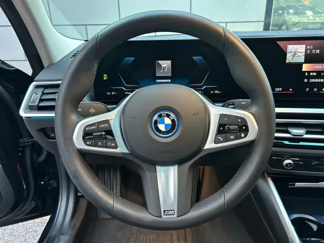 BMW i3 — Фото автомобиля 15