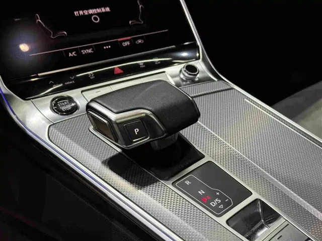 Audi A6L — Фото автомобиля 15