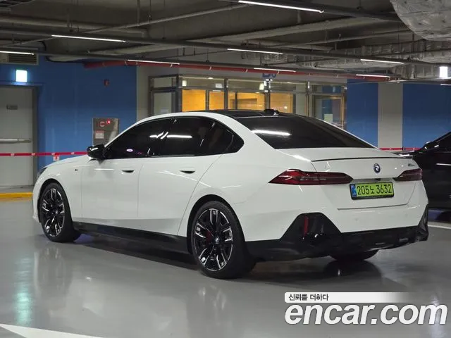 BMW i5 G60 — Фото автомобиля 4