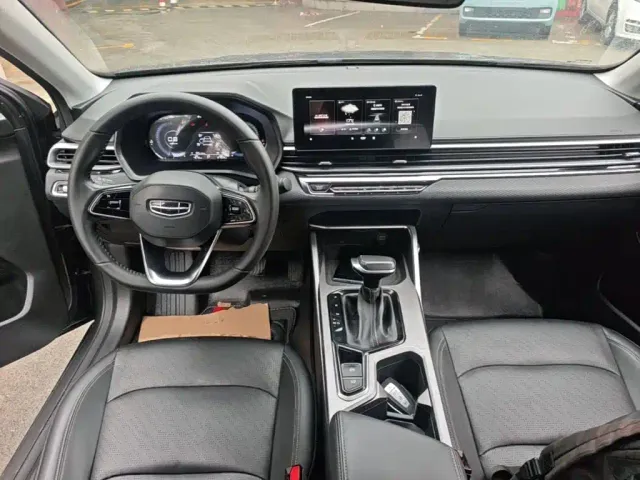 Geely Emgrand — Фото автомобиля 9