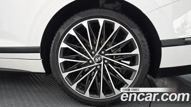 Hyundai Grandeur GN7 — Фото автомобиля 6