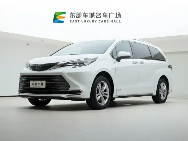 Фотография автомобиля — Toyota Sienna