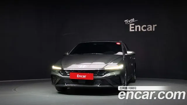 Hyundai Avante CN7 — Фото автомобиля 3