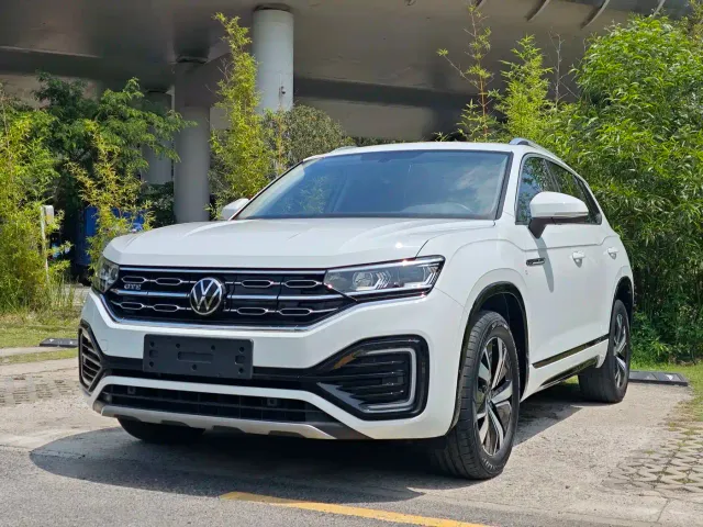 Фотография автомобиля — Volkswagen Tayron GTE Plug-in Hybrid