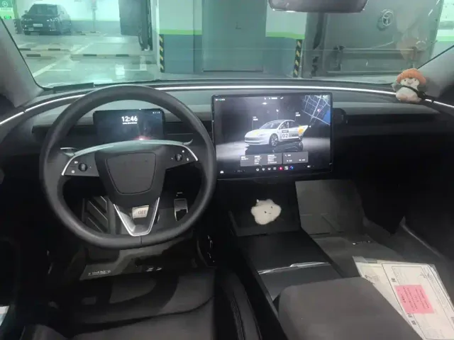 Tesla Model 3 — Фото автомобиля 6