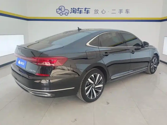 Volkswagen Passat — Фото автомобиля 3