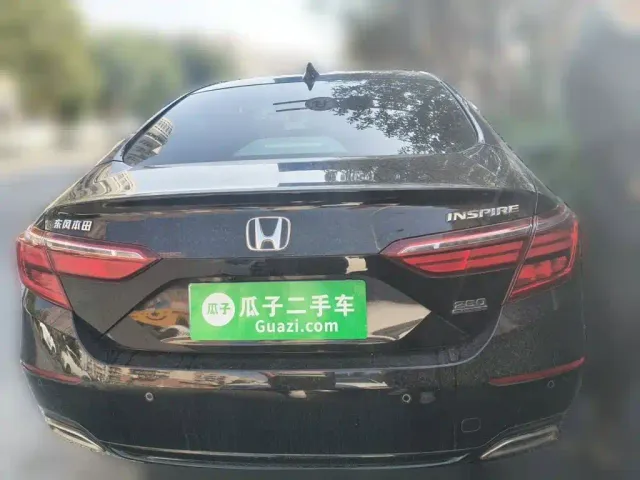 Honda Inspire — Фото автомобиля 3