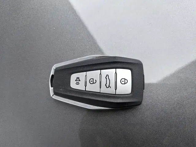 Geely Emgrand — Фото автомобиля 19