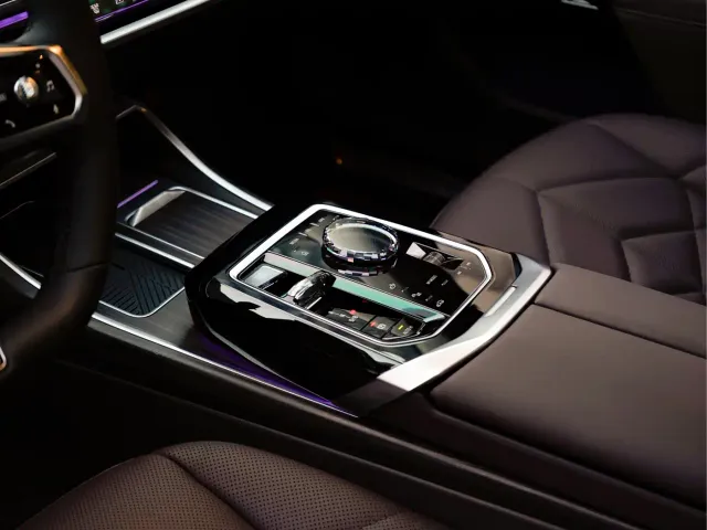 BMW i7 — Фото автомобиля 21