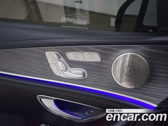 Mercedes-Benz E-Class — Фото автомобиля 9