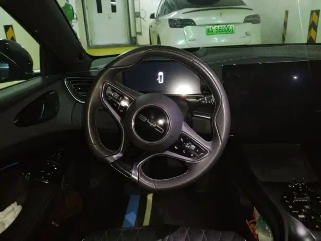 BYD Seal — Фото автомобиля 15