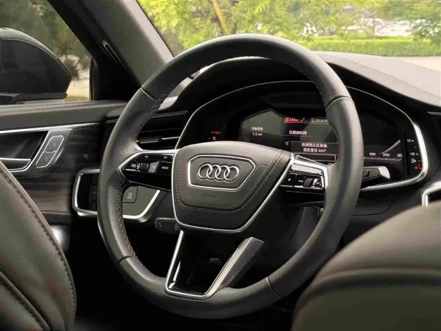Audi A6L — Фото автомобиля 12