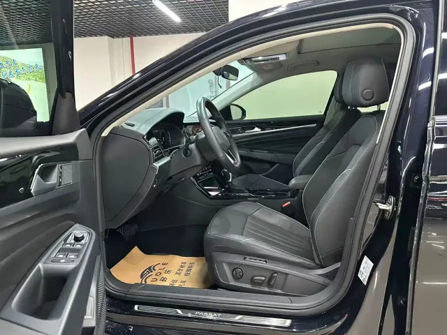 Volkswagen Passat — Фото автомобиля 5