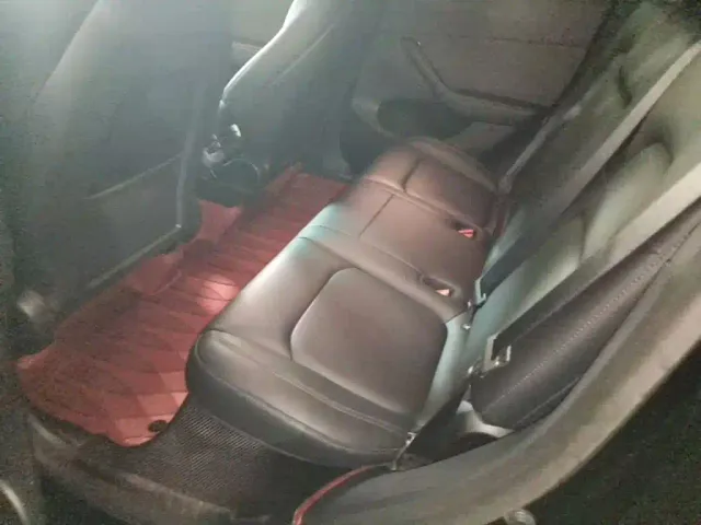 Tesla Model Y — Фото автомобиля 16