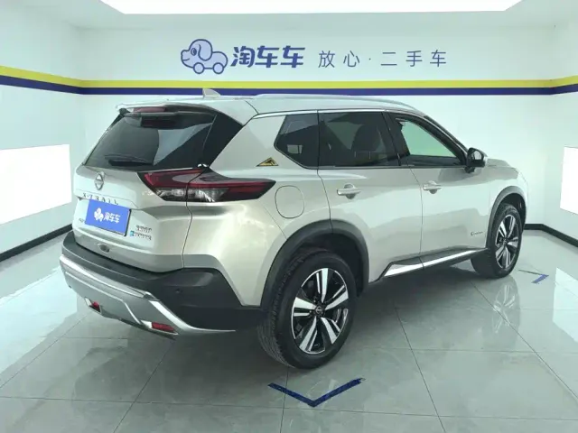 Nissan X-Trail — Фото автомобиля 3