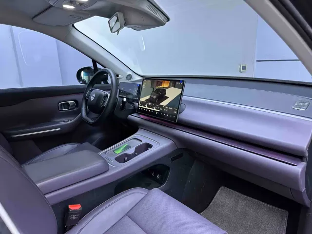 Leapmotor C10 — Фото автомобиля 11
