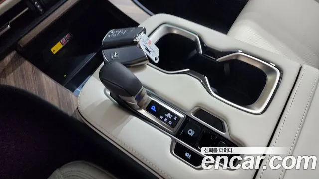 Lexus LM Generation 2 — Фото автомобиля 9