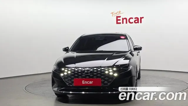 Hyundai Grandeur Новый Grandeur IG — Фото автомобиля 3