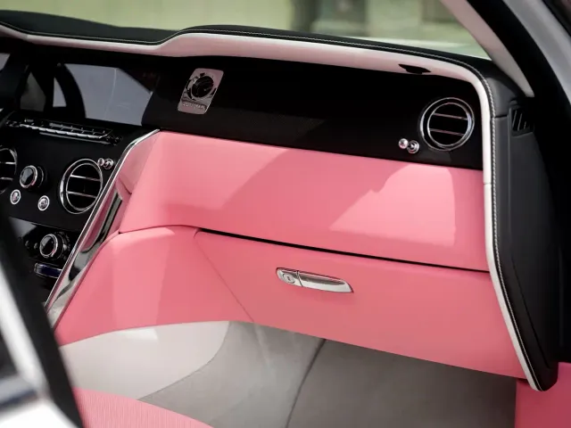 Rolls-Royce Cullinan — Фото автомобиля 10