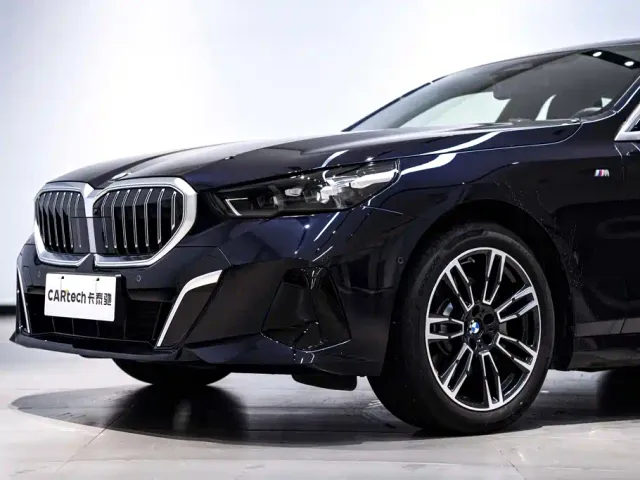 BMW 5 Series — Фото автомобиля 4