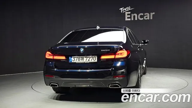 BMW 5-Series — Фото автомобиля 4